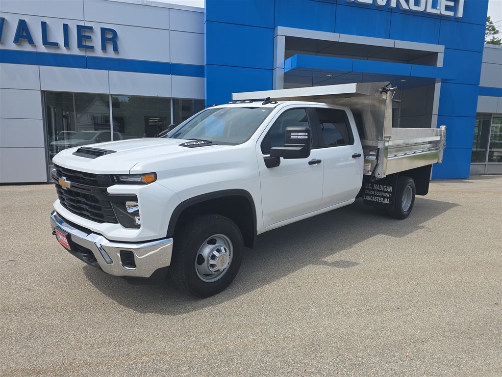 2025 Chevrolet Silverado 3500 HD Chassis Cab Work Truck in Summit White — front three-quarter view